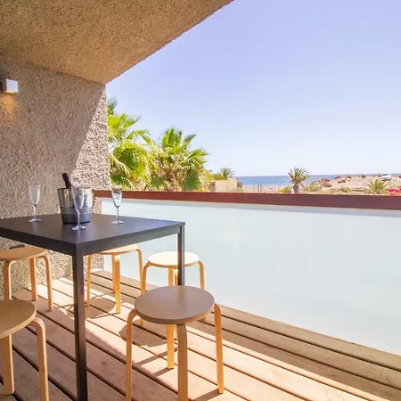 The Treasure - First Line Beach Design With Jacuzzi And Pool فيلة